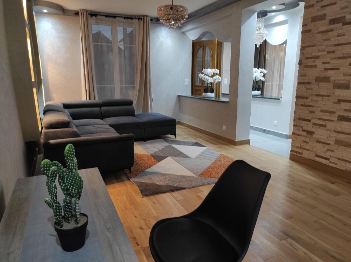 Maison Elegante Et Spacieuse Écouen Buitenkant foto